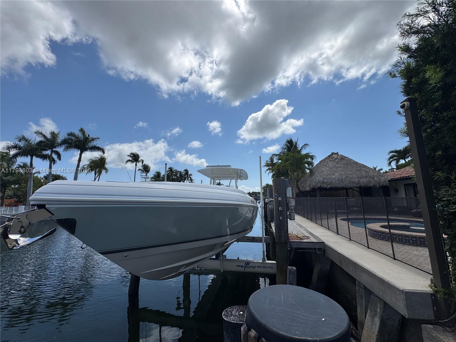 2075 Ixora Rd
