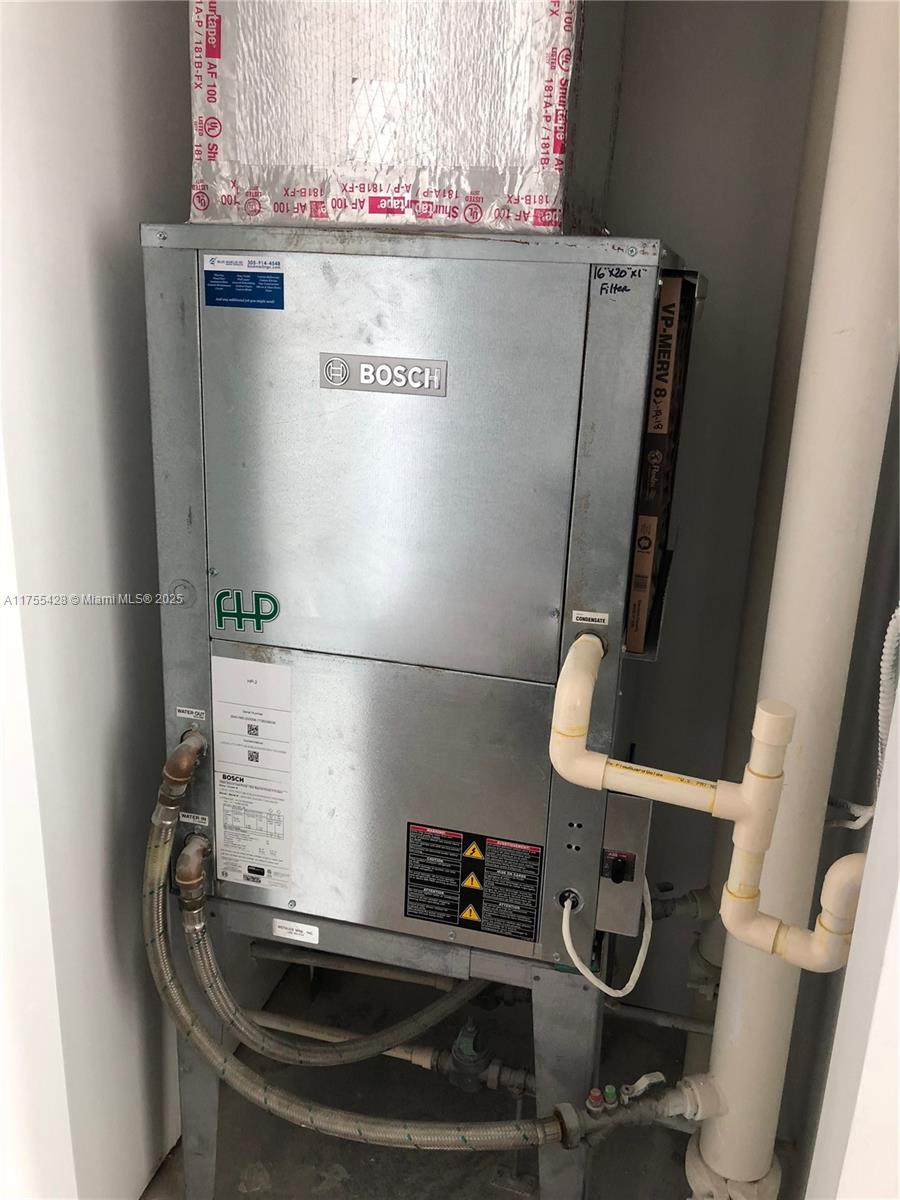 PARAISO BAY CONDO - Residential