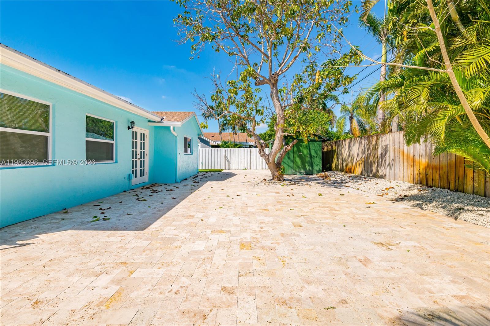 TROPIC PALMS 1 - Residential