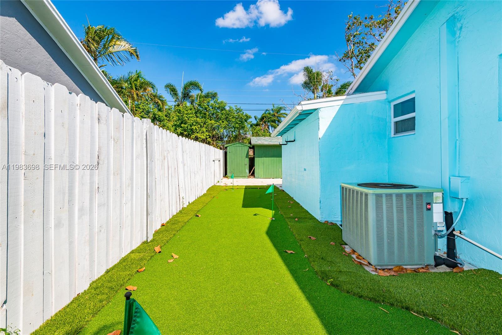 TROPIC PALMS 1 - Residential