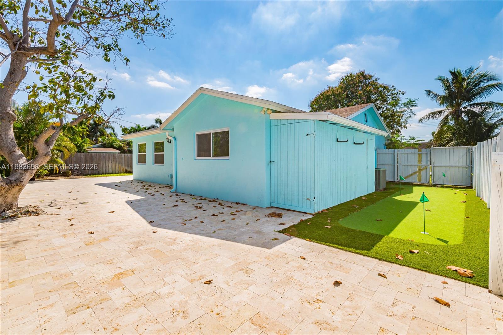 TROPIC PALMS 1 - Residential