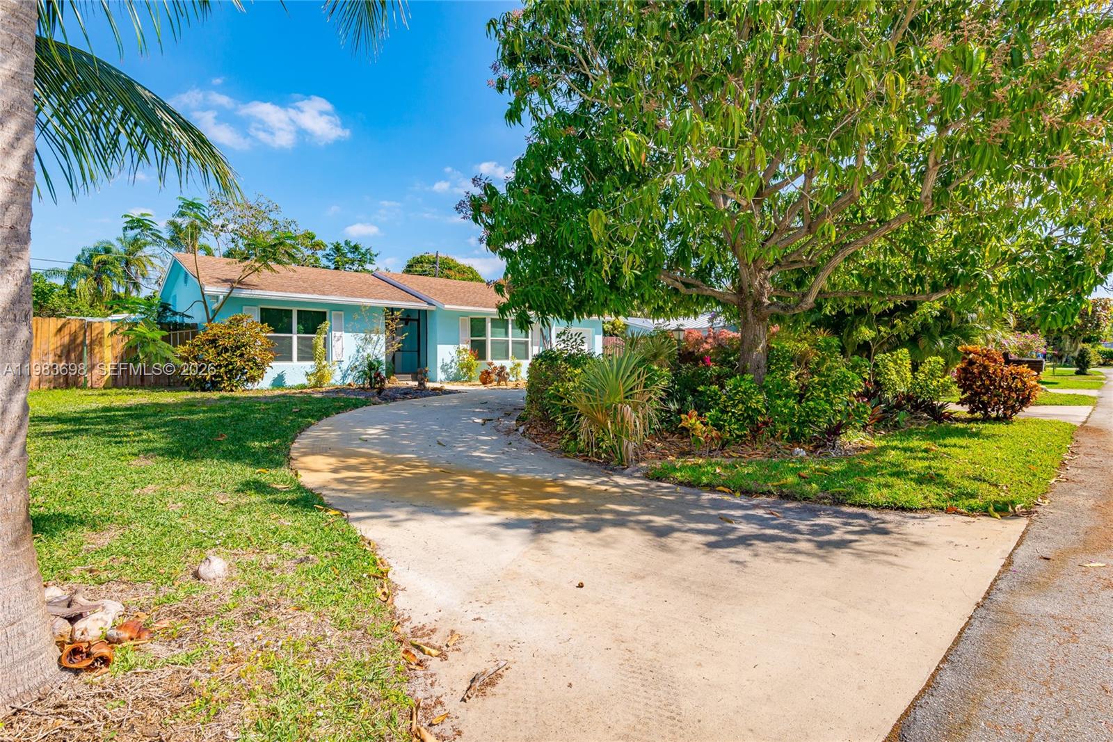 TROPIC PALMS 1 - Residential