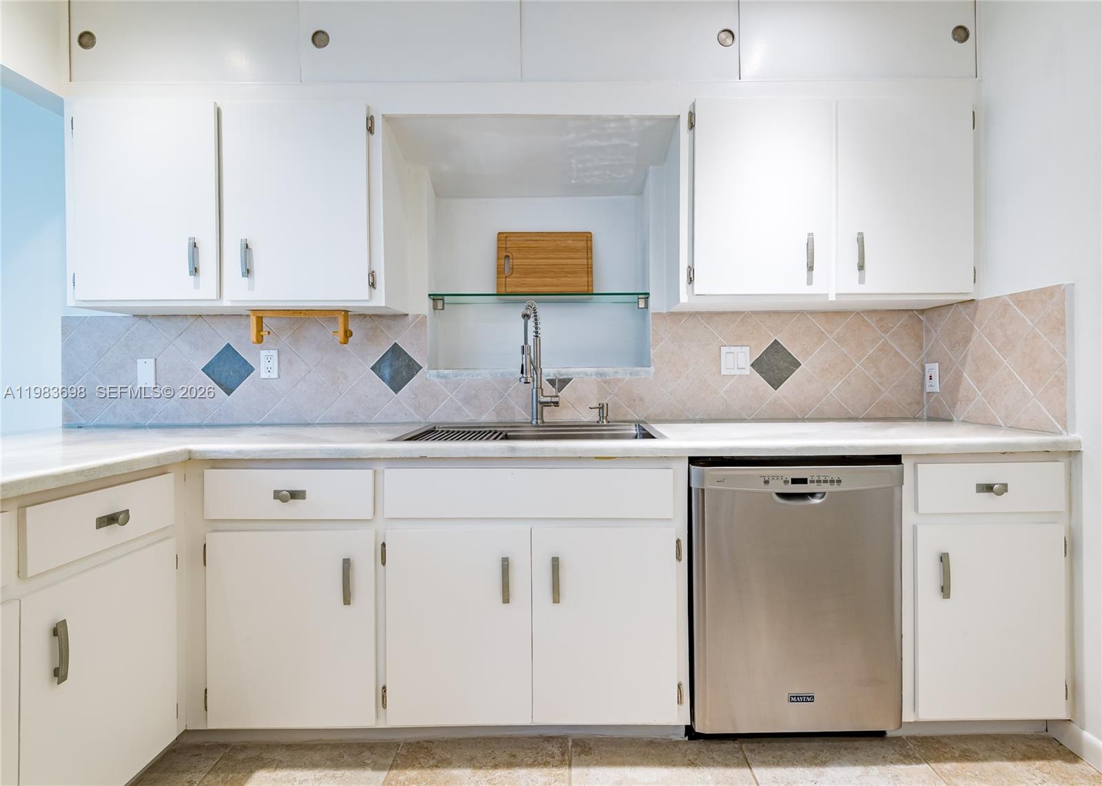 TROPIC PALMS 1 - Residential