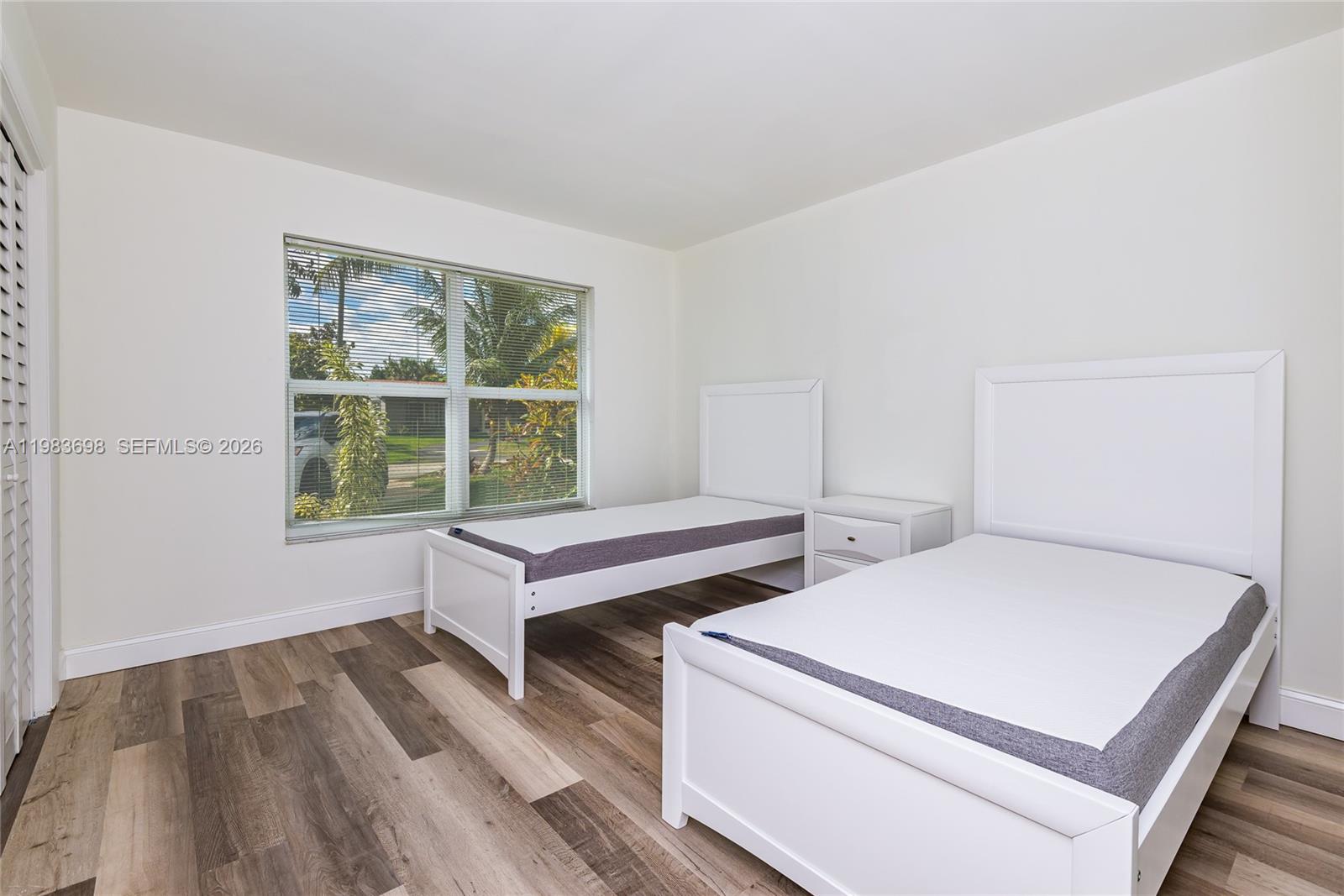 TROPIC PALMS 1 - Residential