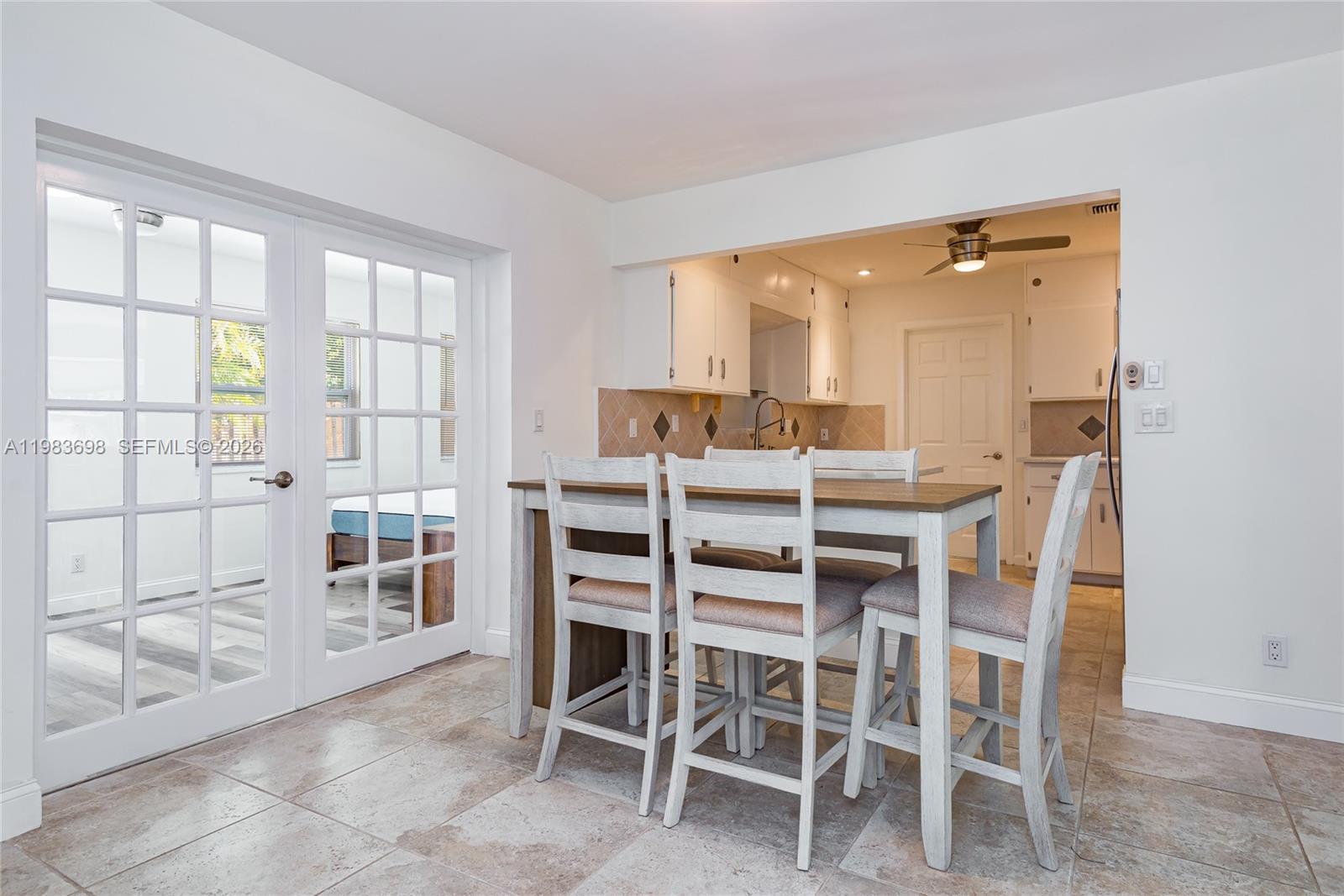 TROPIC PALMS 1 - Residential