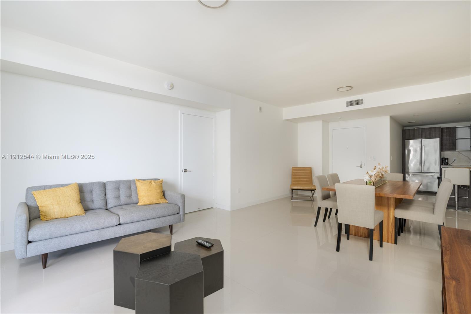 ARIA ON THE BAY CONDO - Residential