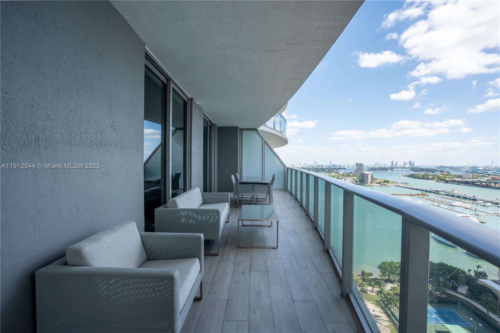 ARIA ON THE BAY CONDO - Residential