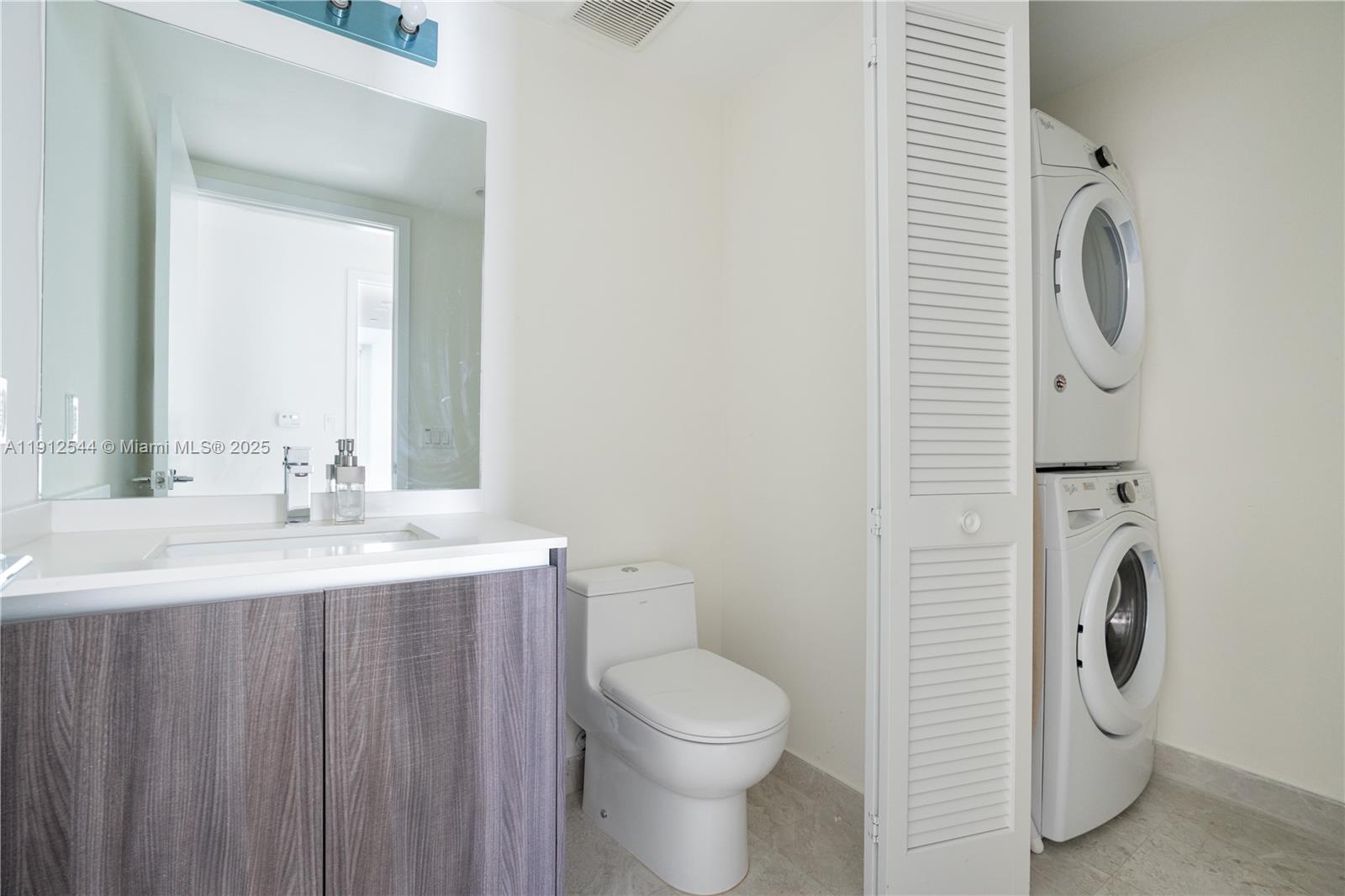 ARIA ON THE BAY CONDO - Residential