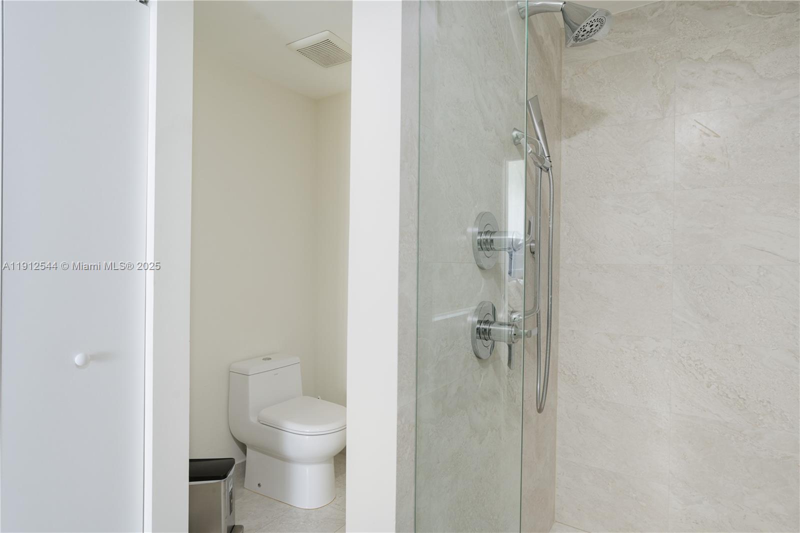 ARIA ON THE BAY CONDO - Residential