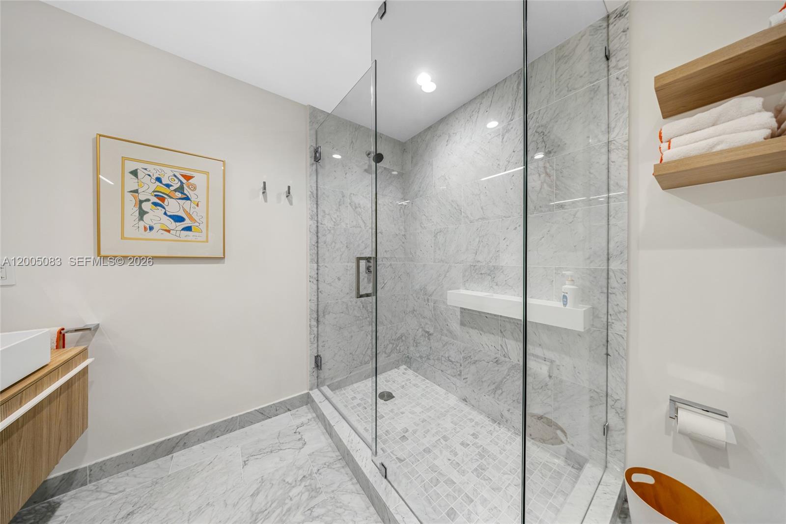 ONDA RESIDENCES - Residential