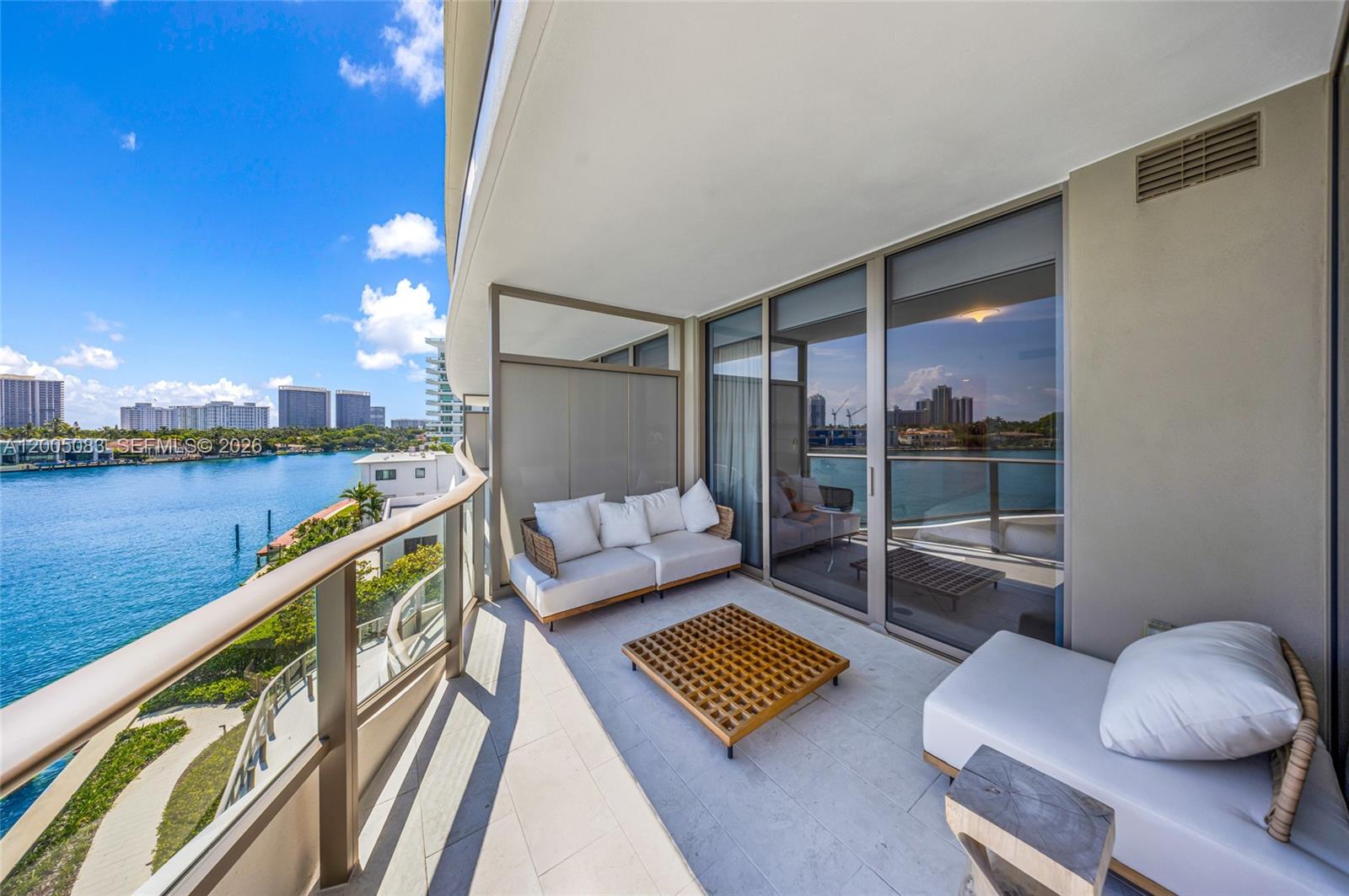 ONDA RESIDENCES - Residential