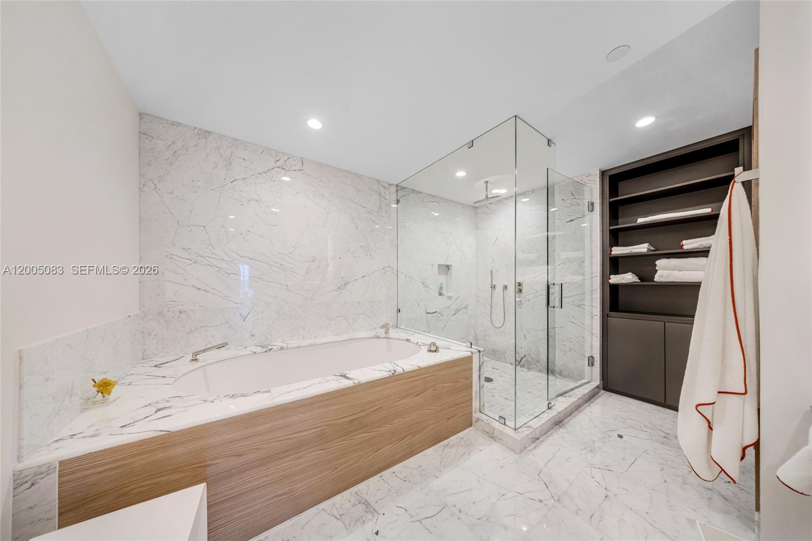 ONDA RESIDENCES - Residential