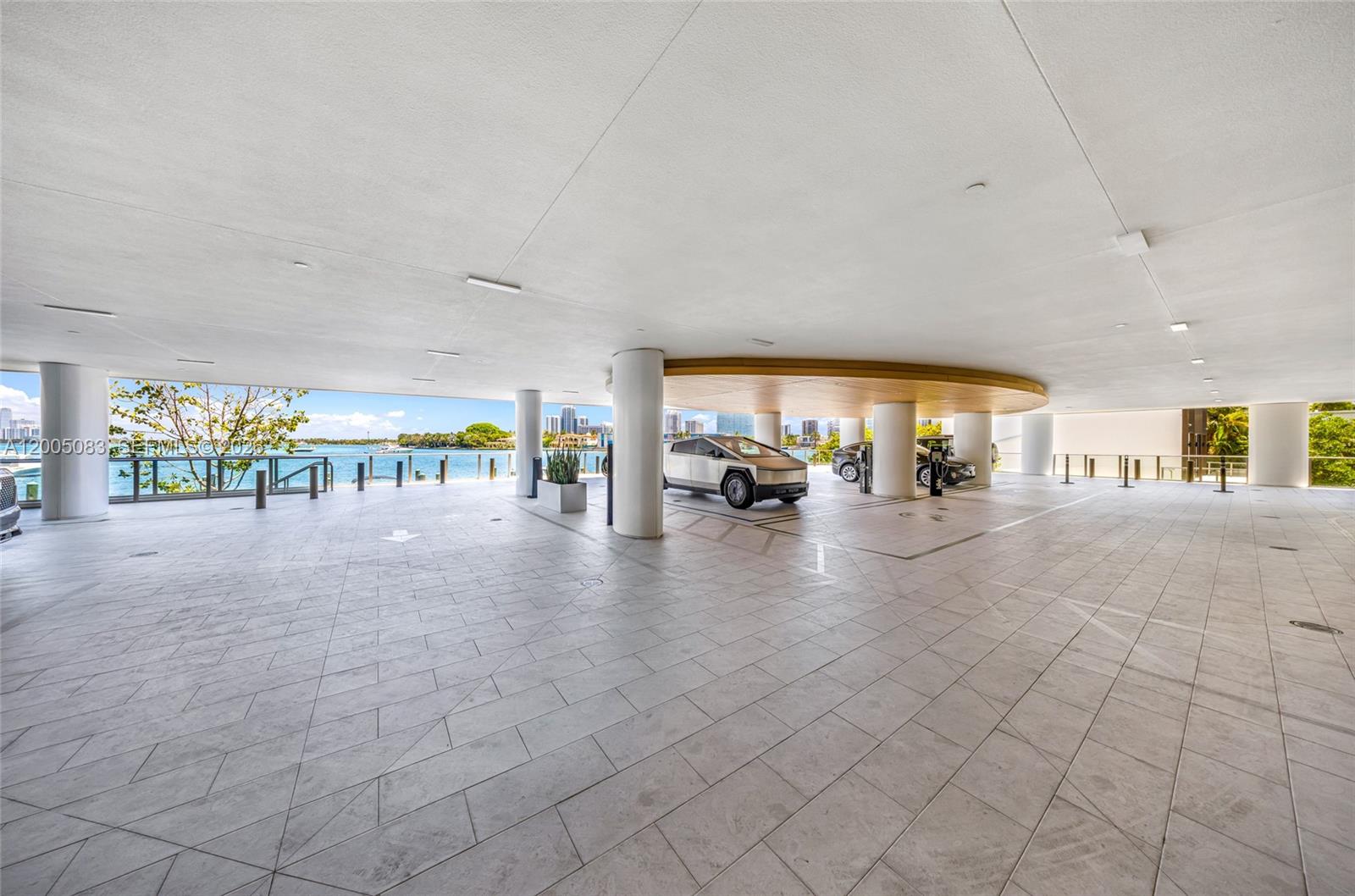 ONDA RESIDENCES - Residential