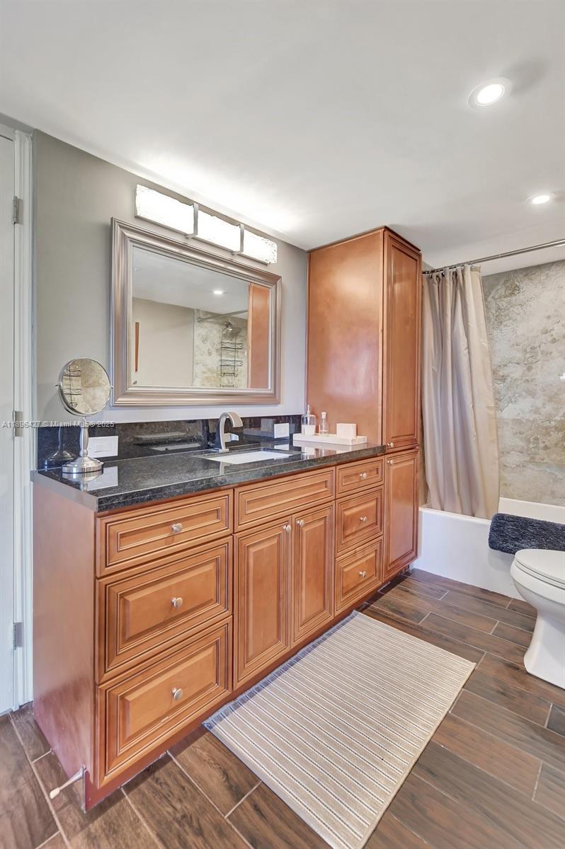 BOCA BAYOU CONDO - Residential Lease