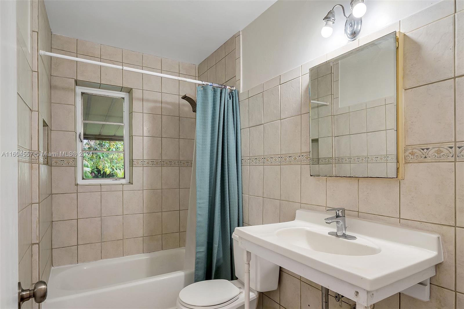 GRIFFING BISCAYNE PARK ES - Residential