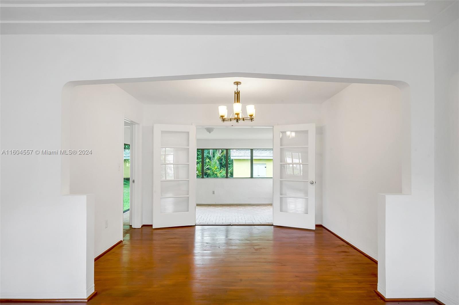 GRIFFING BISCAYNE PARK ES - Residential