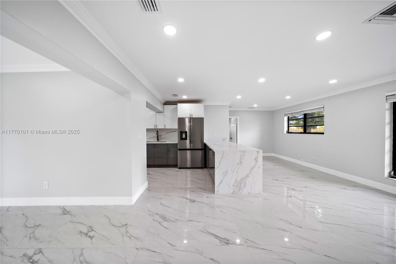 HIGHLAND MANOR SEC 3 - Residential