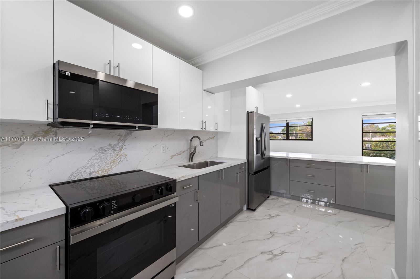 HIGHLAND MANOR SEC 3 - Residential