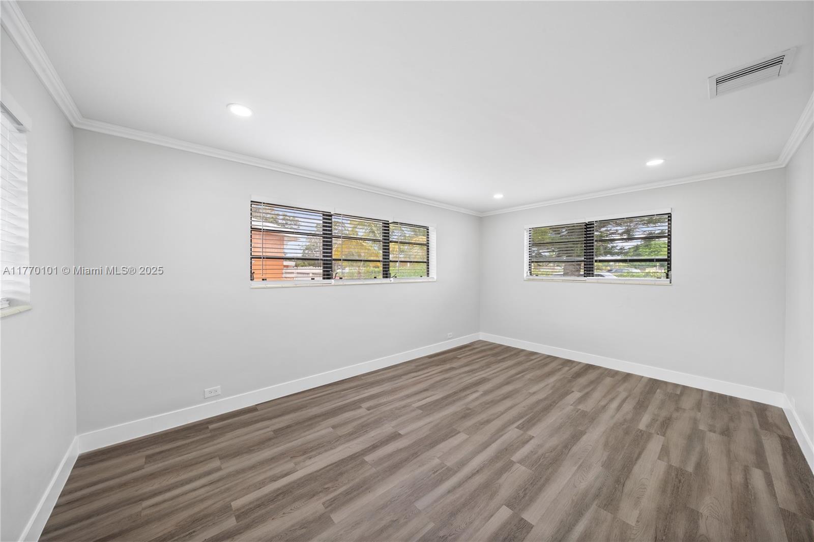 HIGHLAND MANOR SEC 3 - Residential