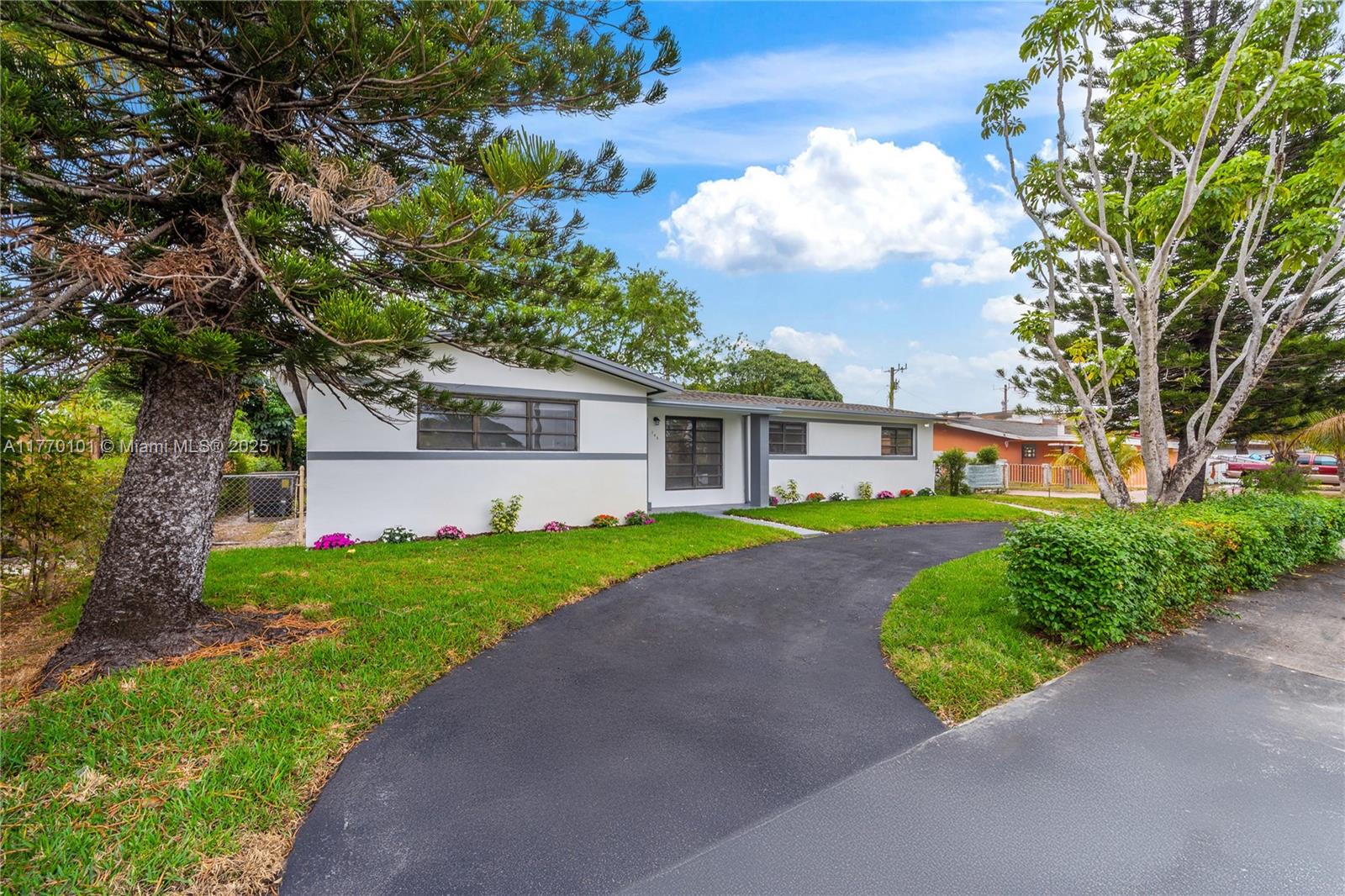 HIGHLAND MANOR SEC 3 - Residential