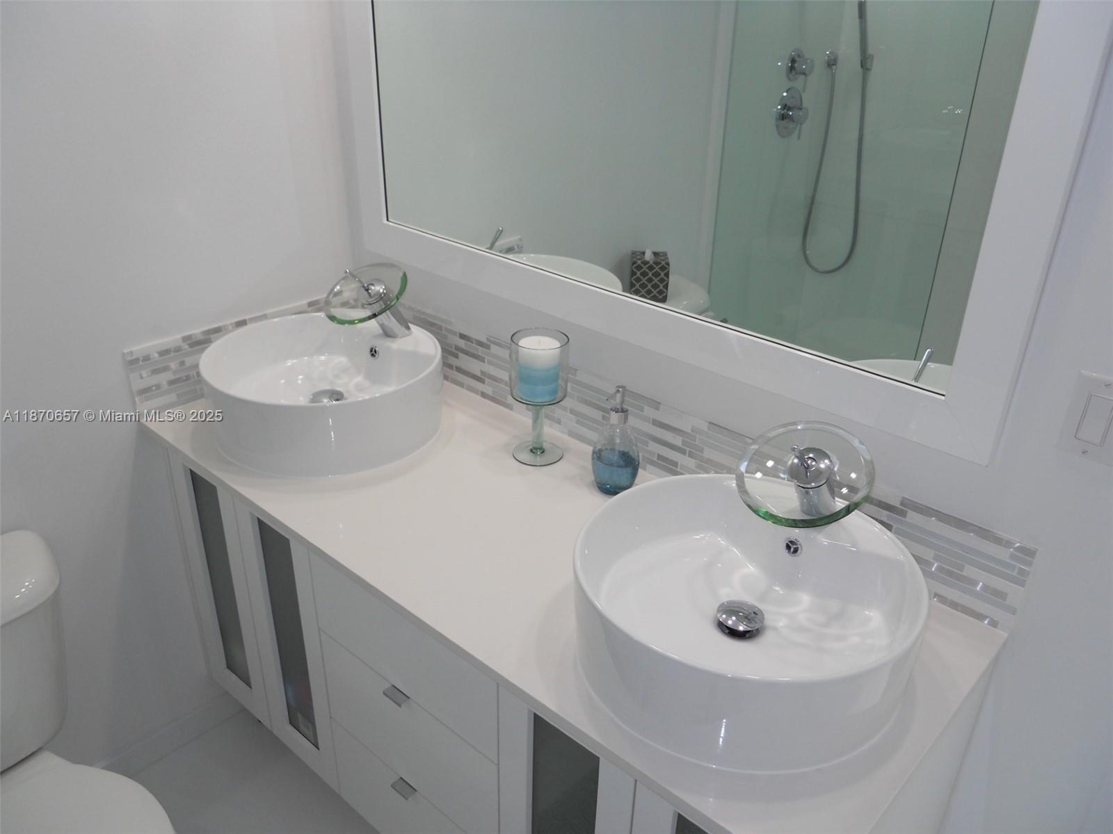 MIRADOR 1000 CONDO - Residential