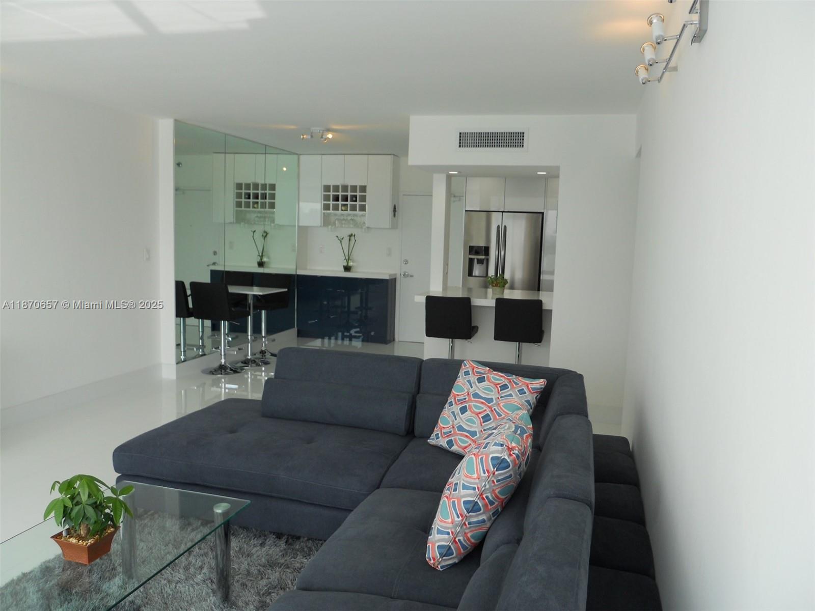 MIRADOR 1000 CONDO - Residential