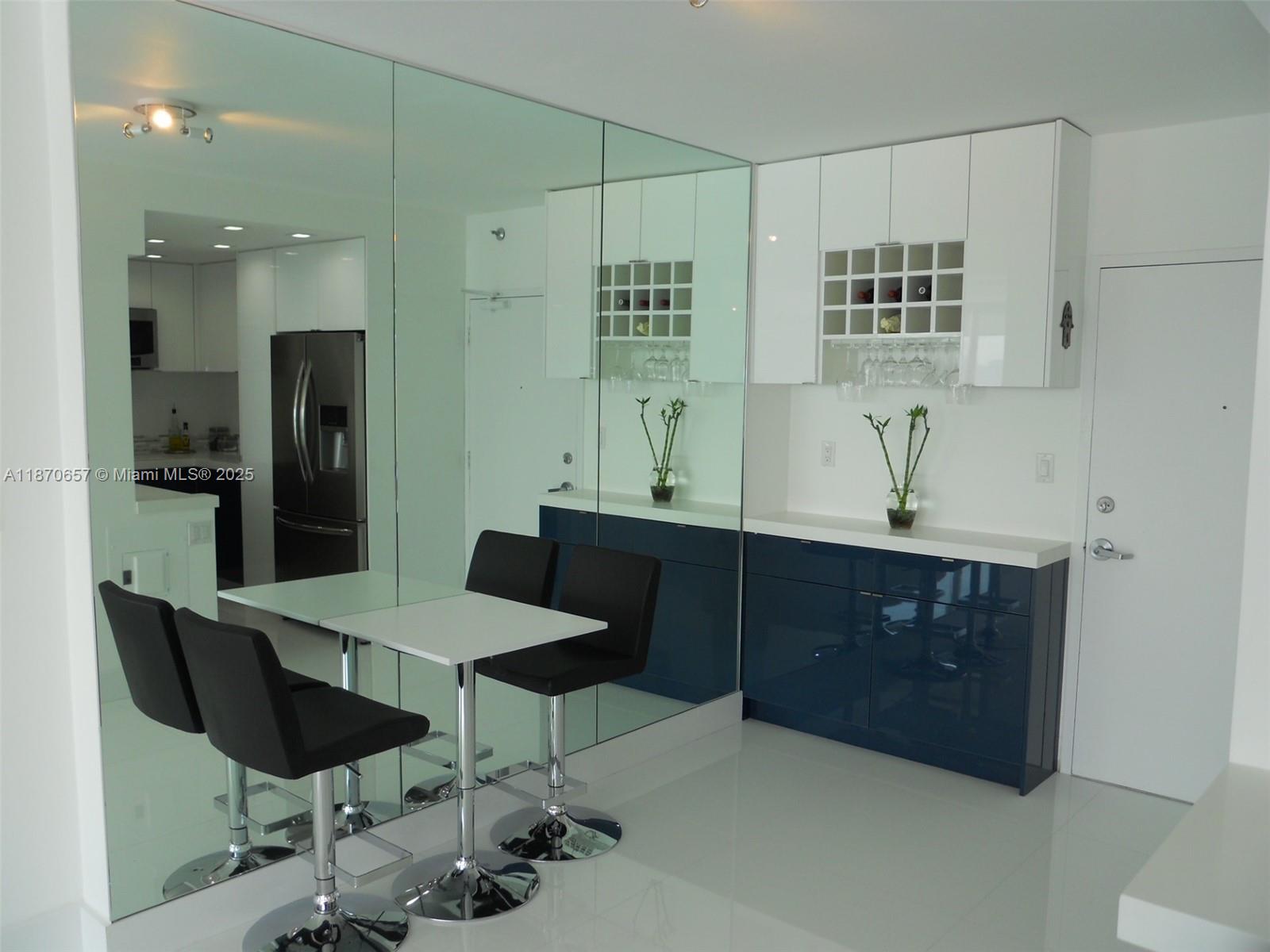 MIRADOR 1000 CONDO - Residential