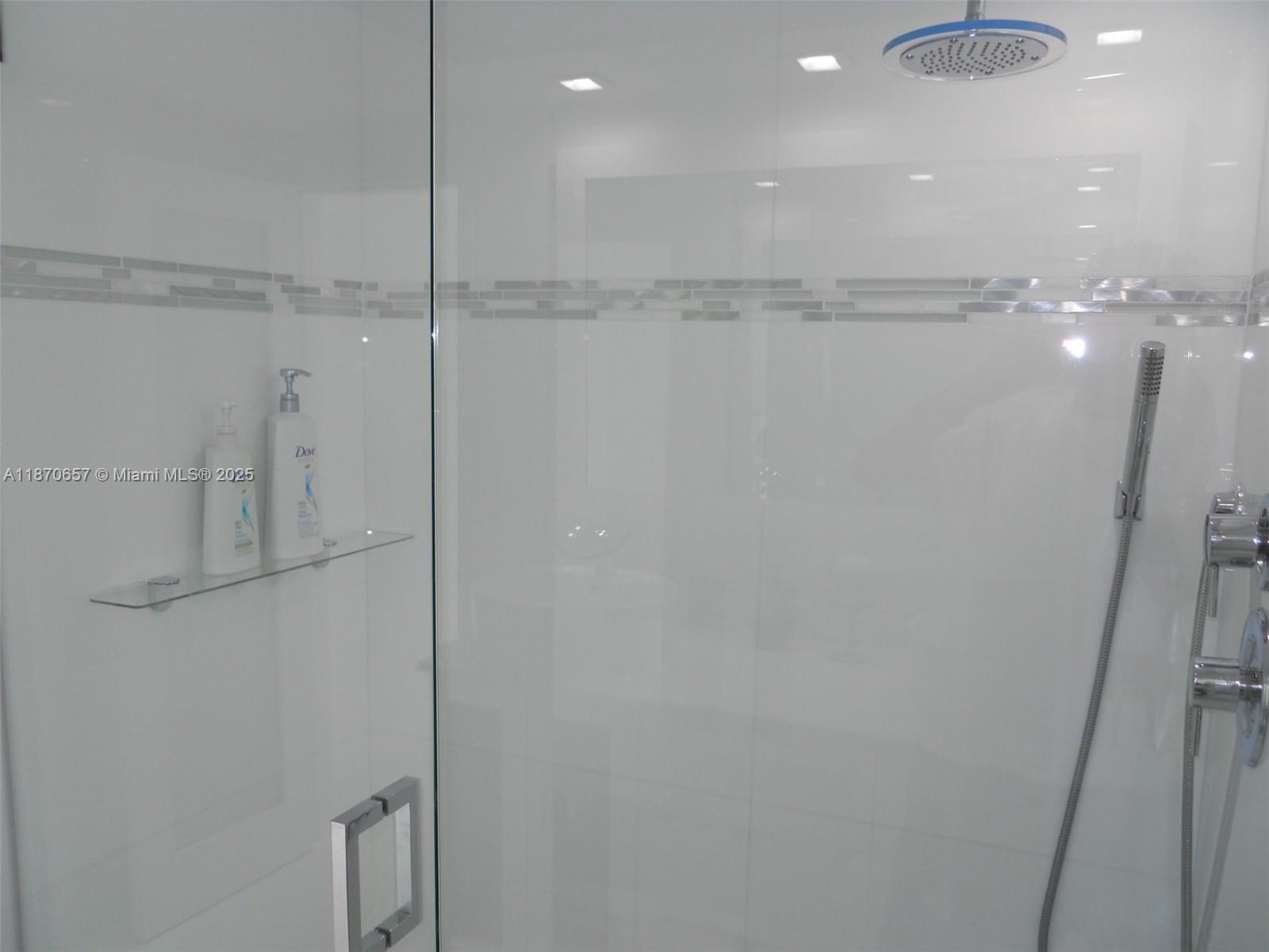 MIRADOR 1000 CONDO - Residential