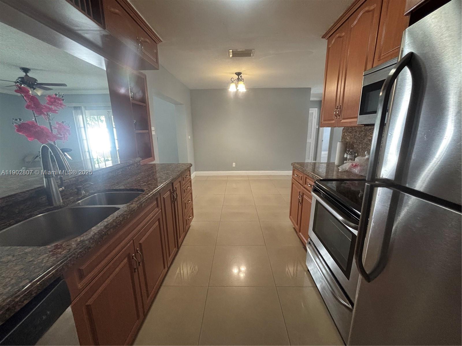 BOULEVARD HEIGHTS SEC TEN - Residential Lease