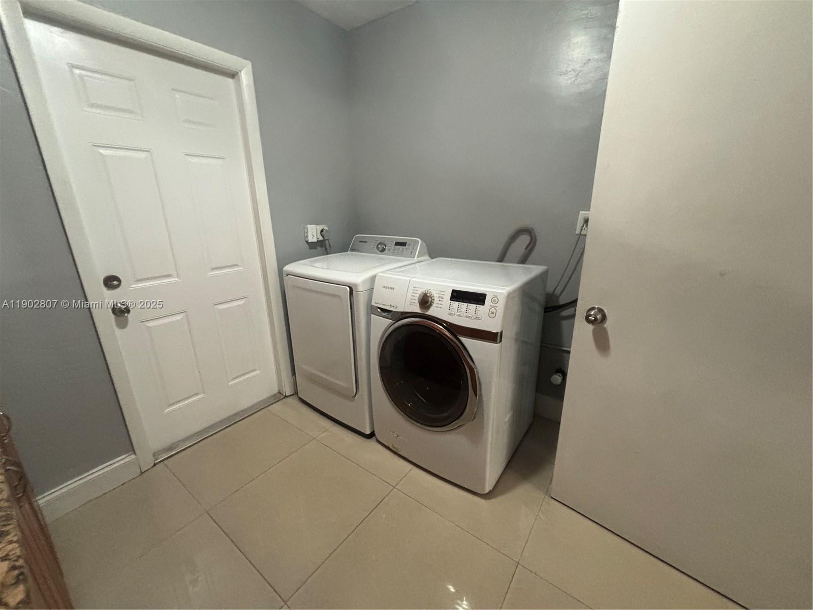 BOULEVARD HEIGHTS SEC TEN - Residential Lease