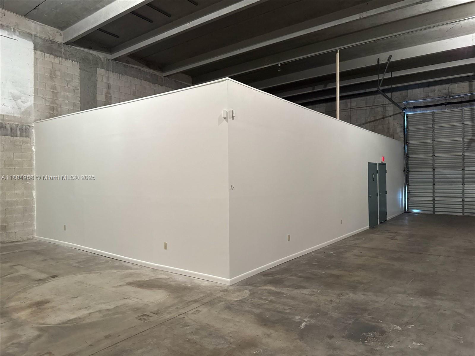 4000 Sqft Street level warehouse with 5 offices. Close to the major expressways Palmetto and Florida Turnpike. Unit has Central A/C in the offices.
