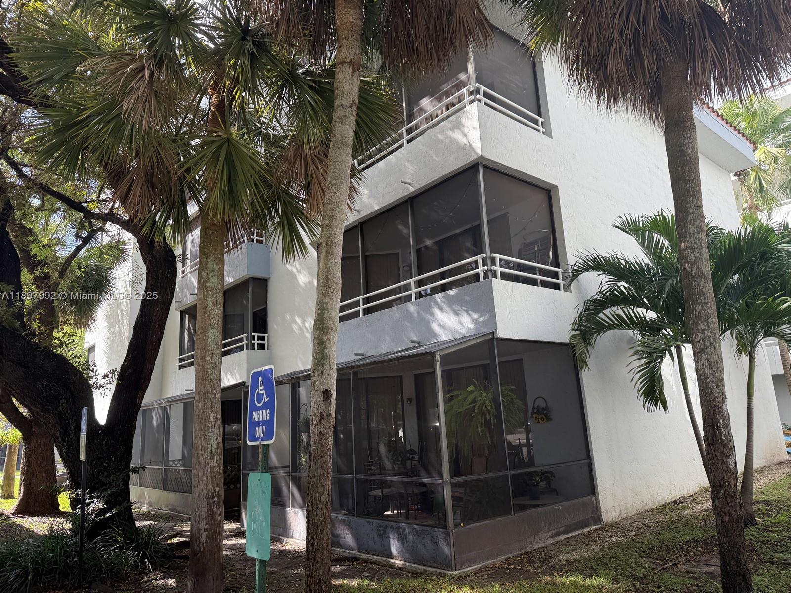 VERABELLA FALLS CONDO - Residential Lease