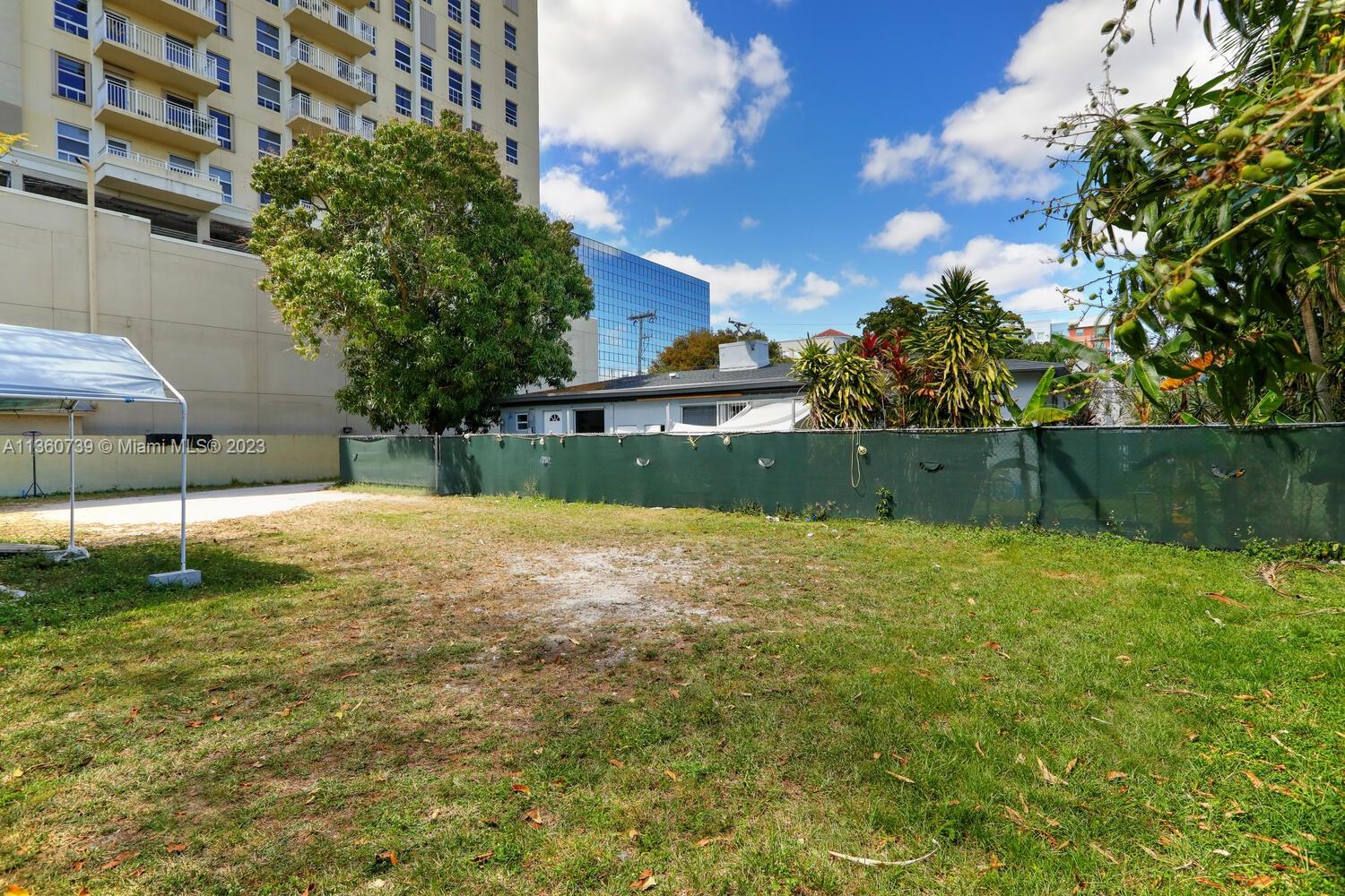 AMD PLAT OF MIAMI SUB AC - Residential Income