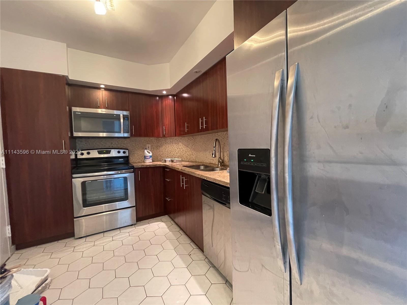 ARLEN HOUSE WEST CONDO - Residential Lease