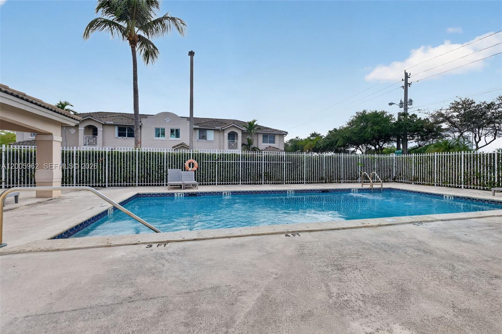 PASEOS AT MIAMI LAKES - Residential