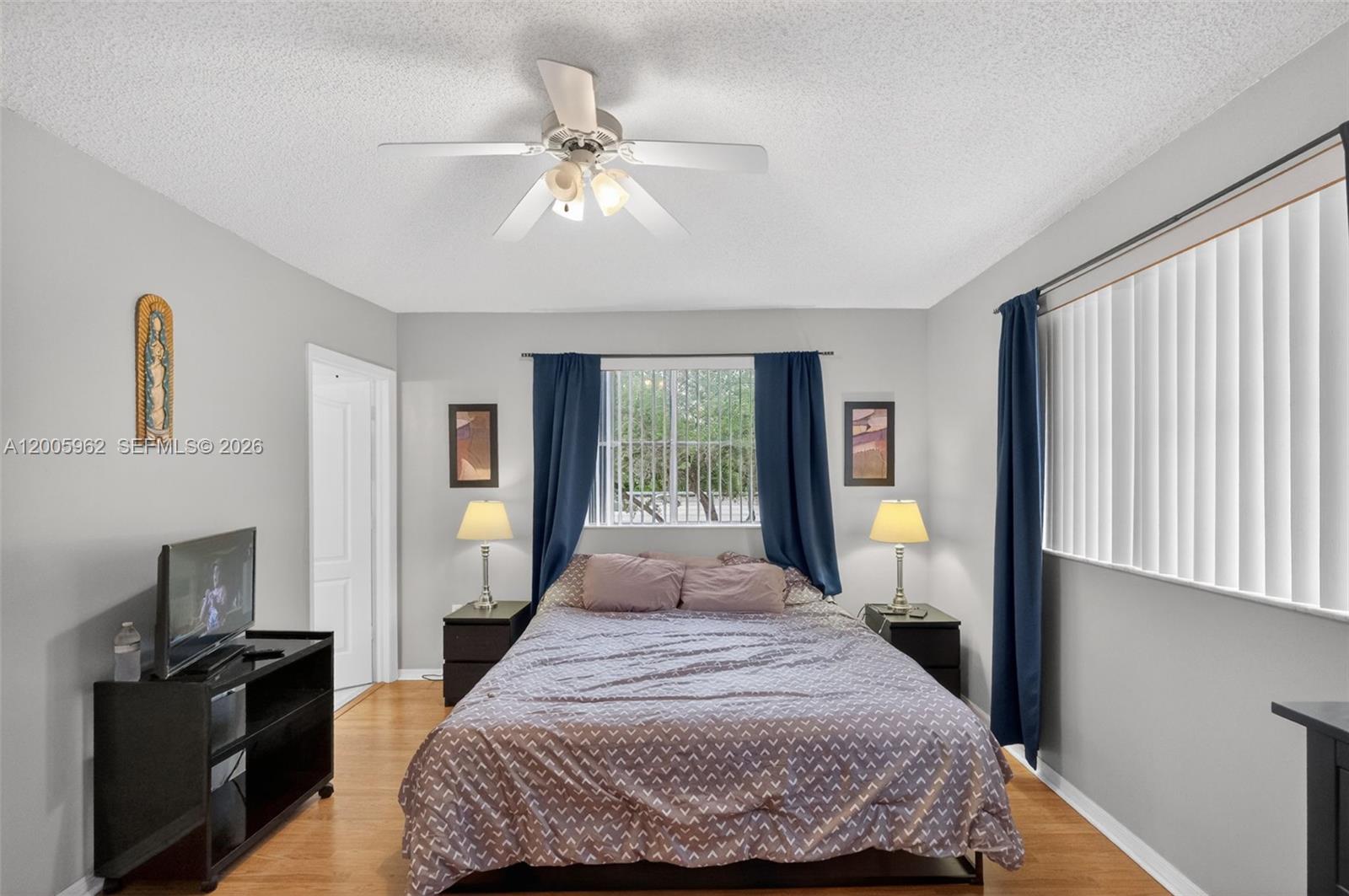 PASEOS AT MIAMI LAKES - Residential