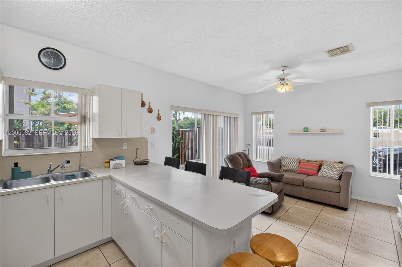 PASEOS AT MIAMI LAKES - Residential