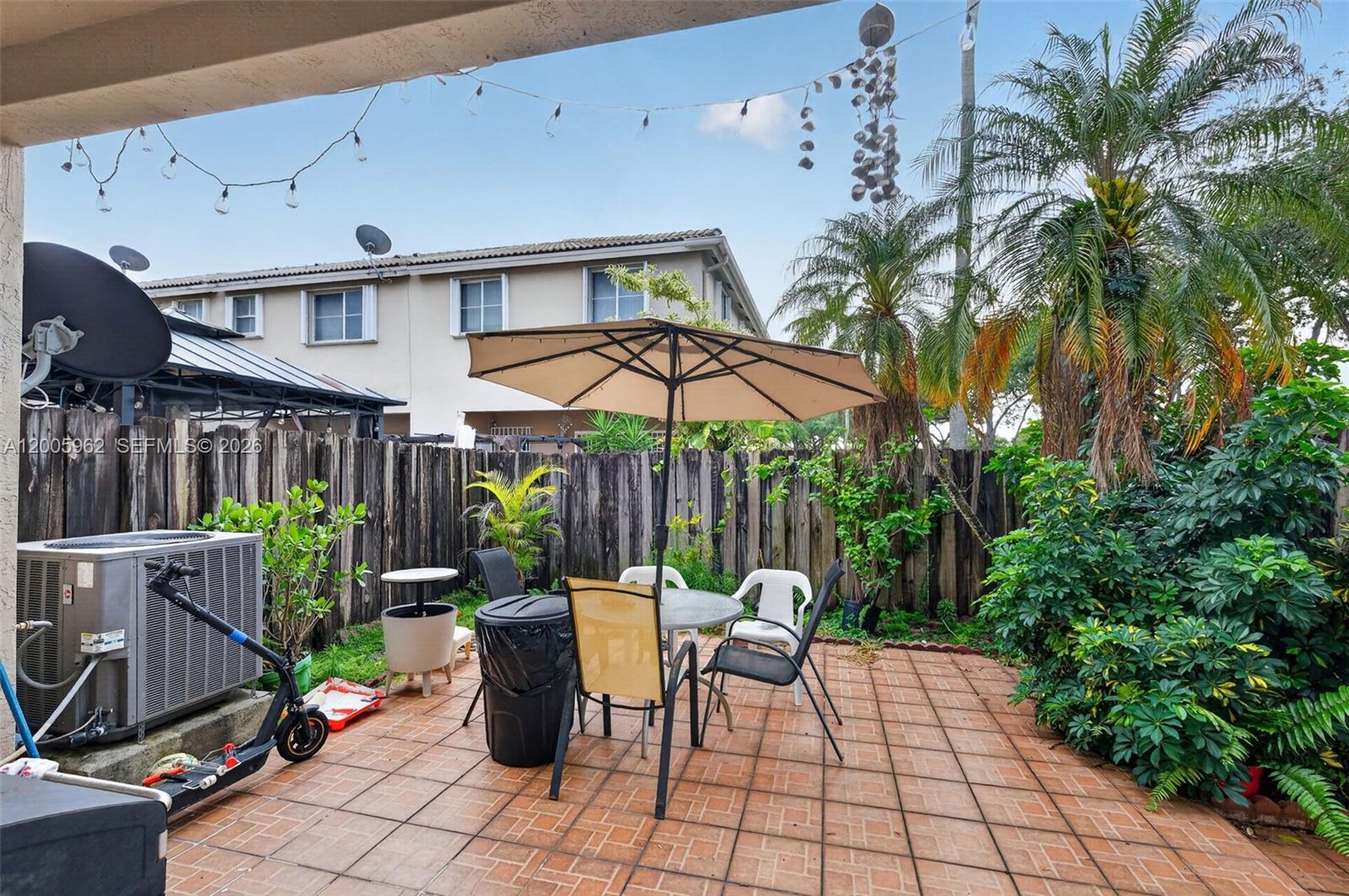PASEOS AT MIAMI LAKES - Residential