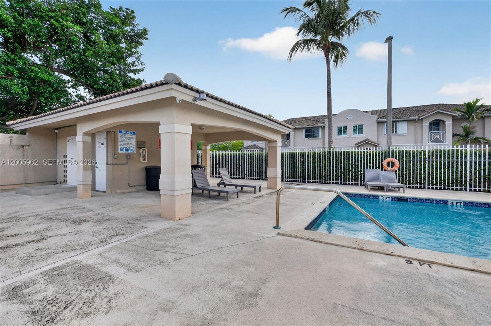 PASEOS AT MIAMI LAKES - Residential
