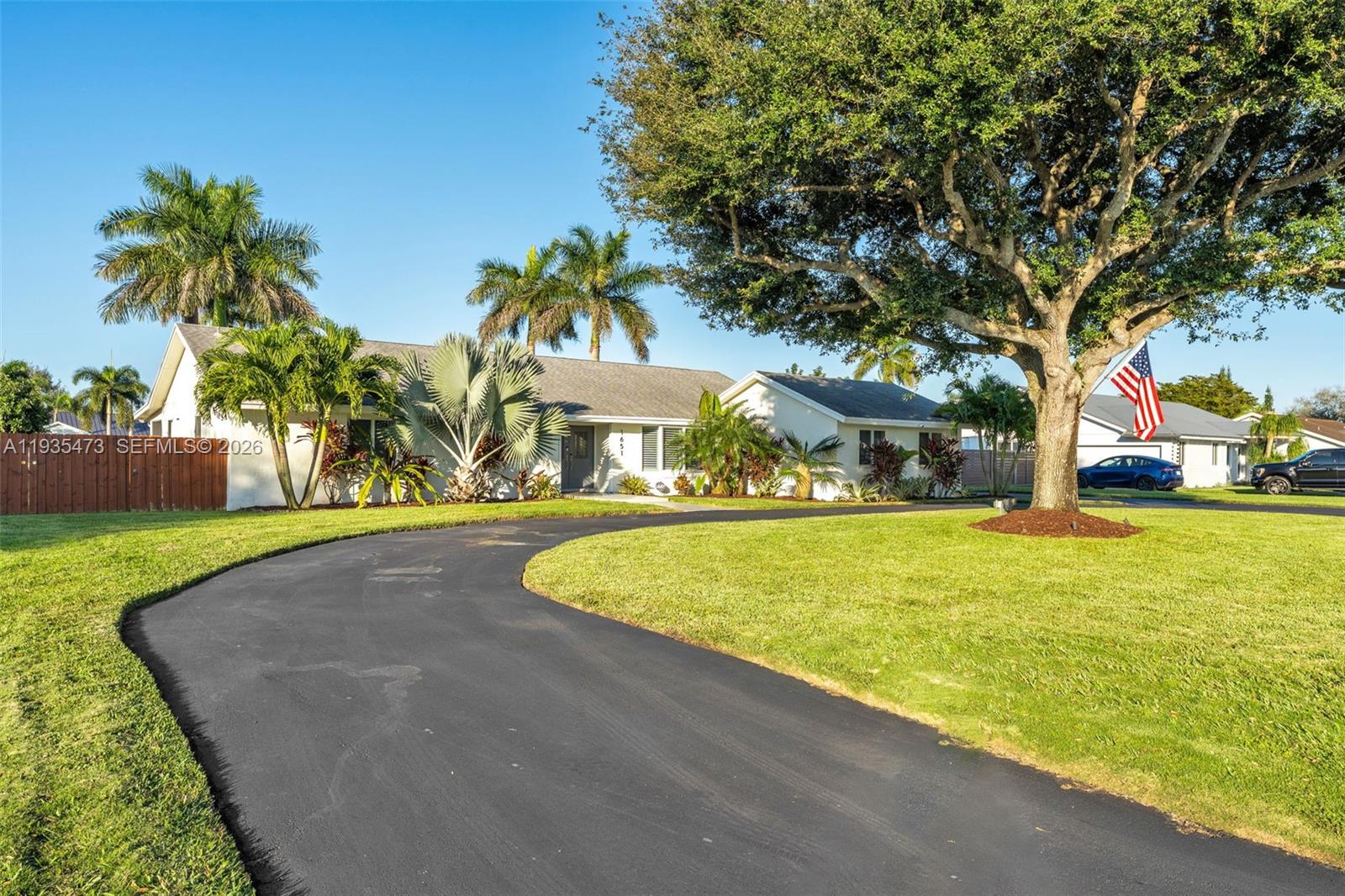 WESTBURY ESTATES - Residential