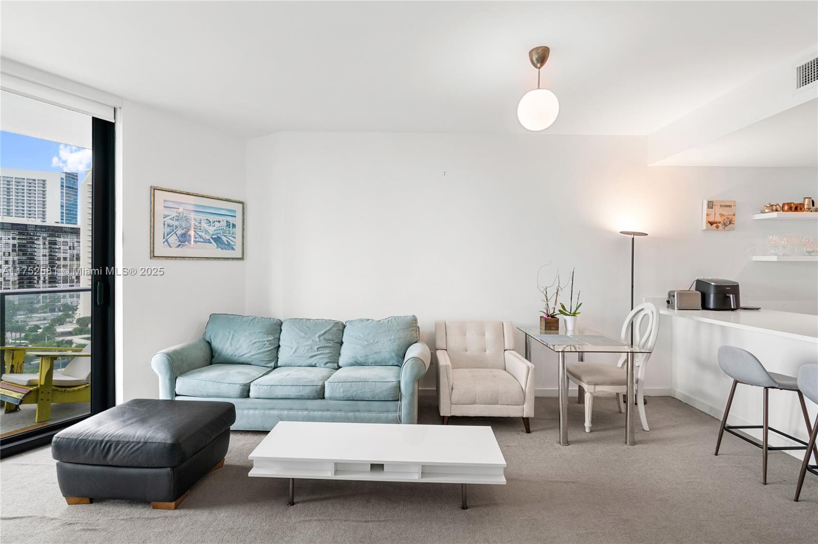 PARAISO BAYVIEWS CONDO - Residential