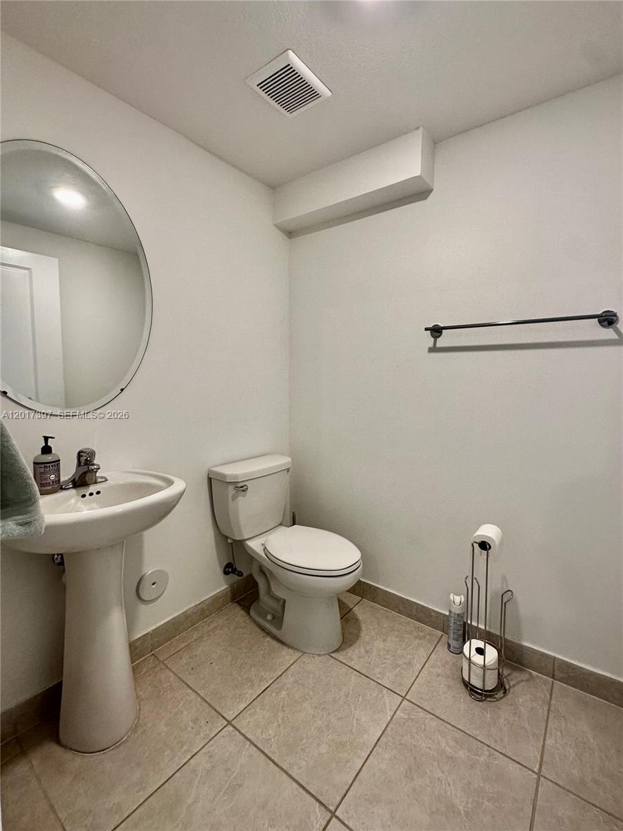 HOMESTEAD PARK OF COMMERC - Residential Lease
