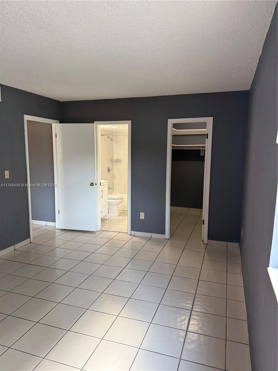 EL LAGO CONDO - Residential