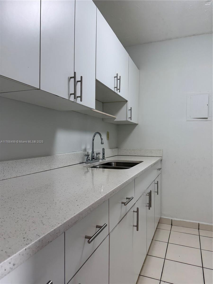 EL LAGO CONDO - Residential