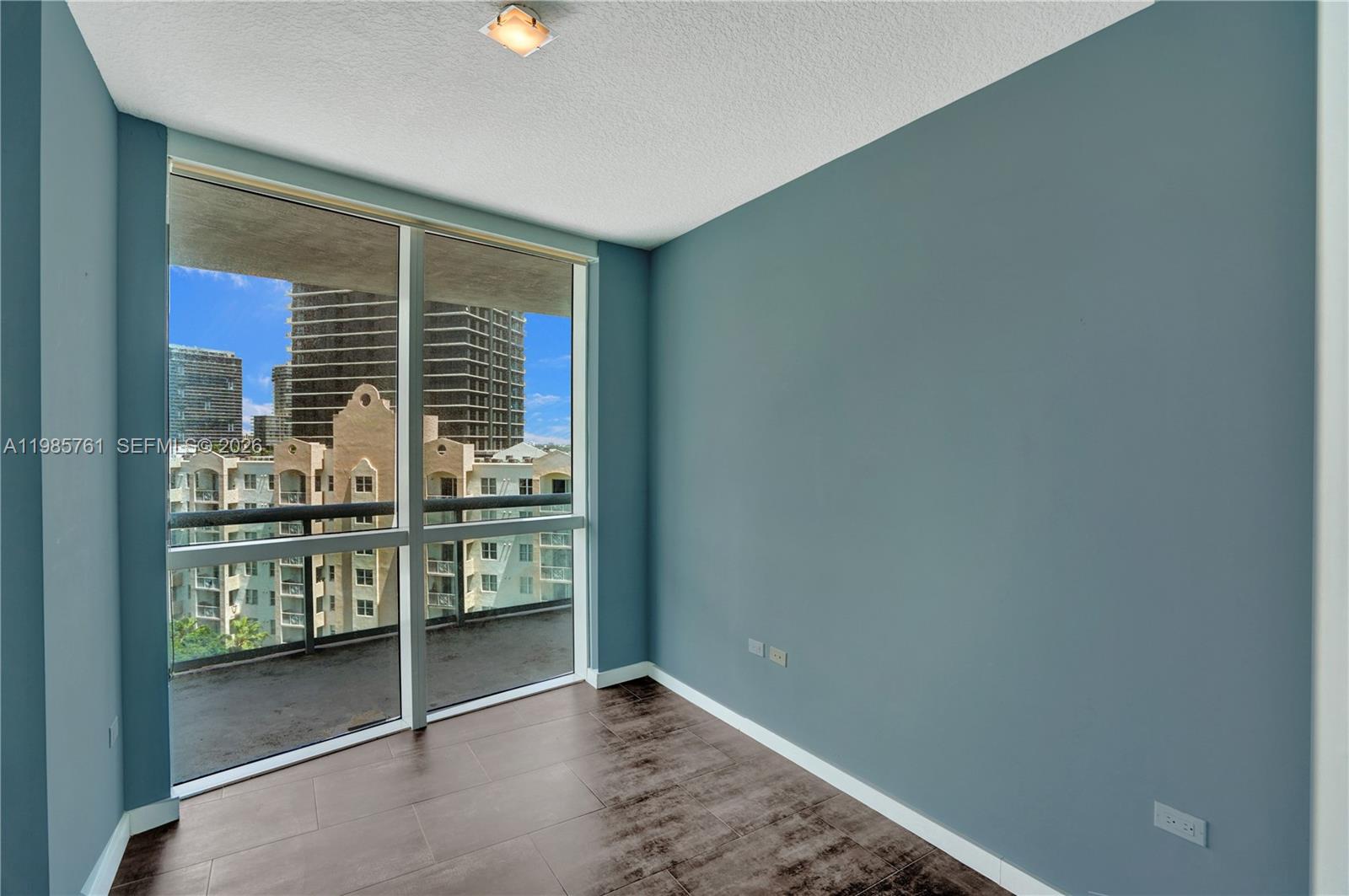 PLATINUM CONDO - Residential Lease