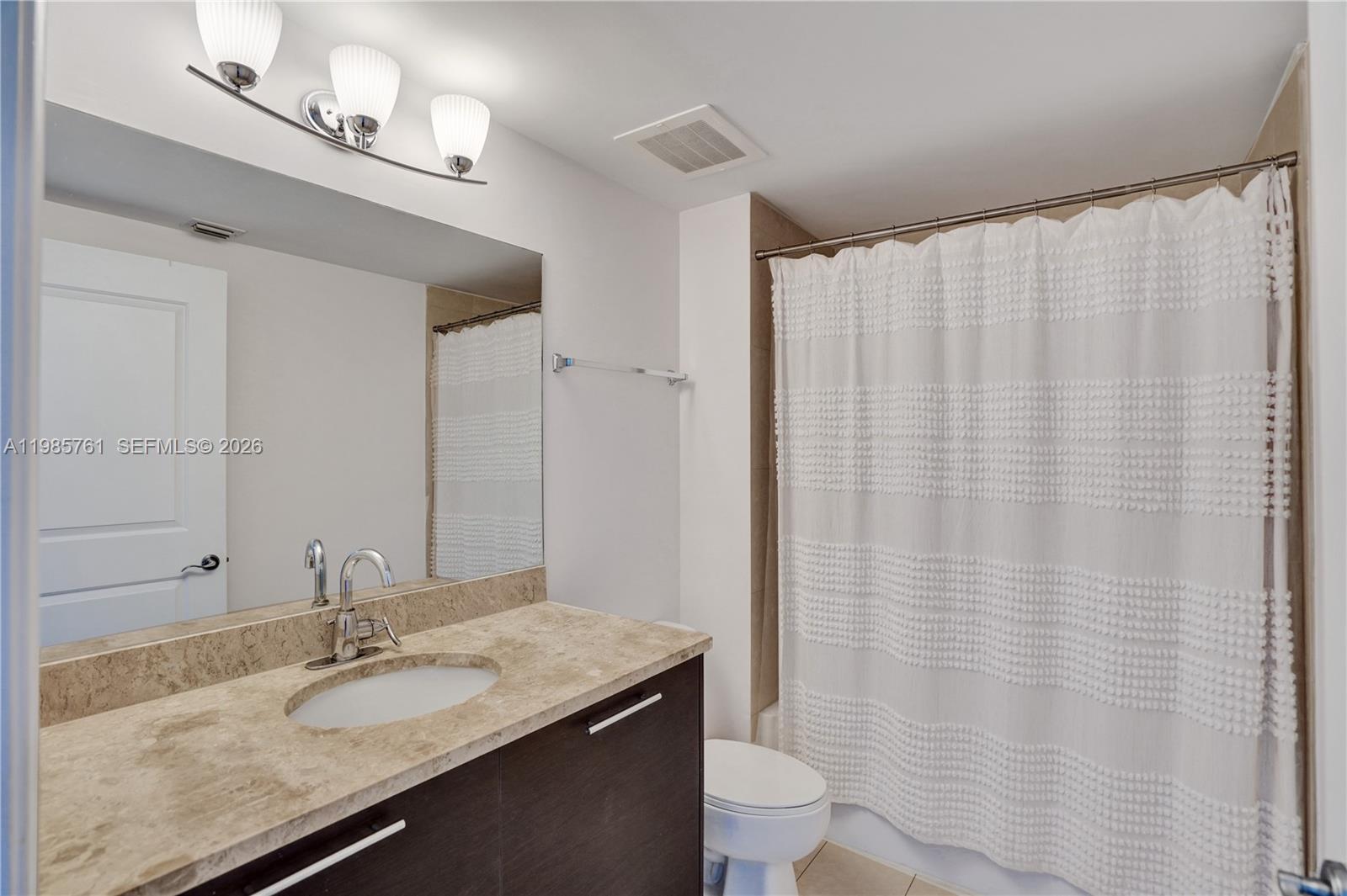 PLATINUM CONDO - Residential Lease