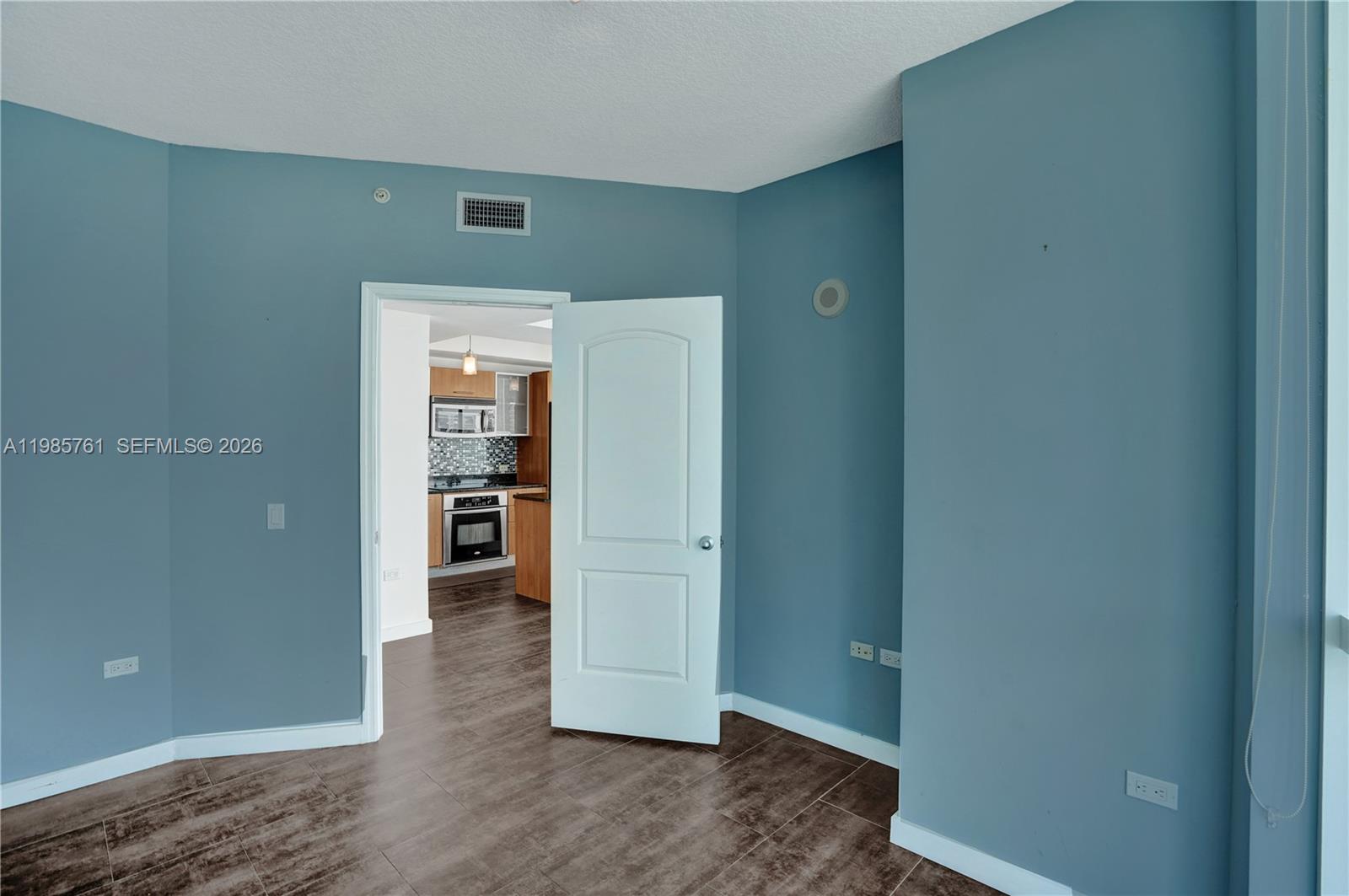 PLATINUM CONDO - Residential Lease