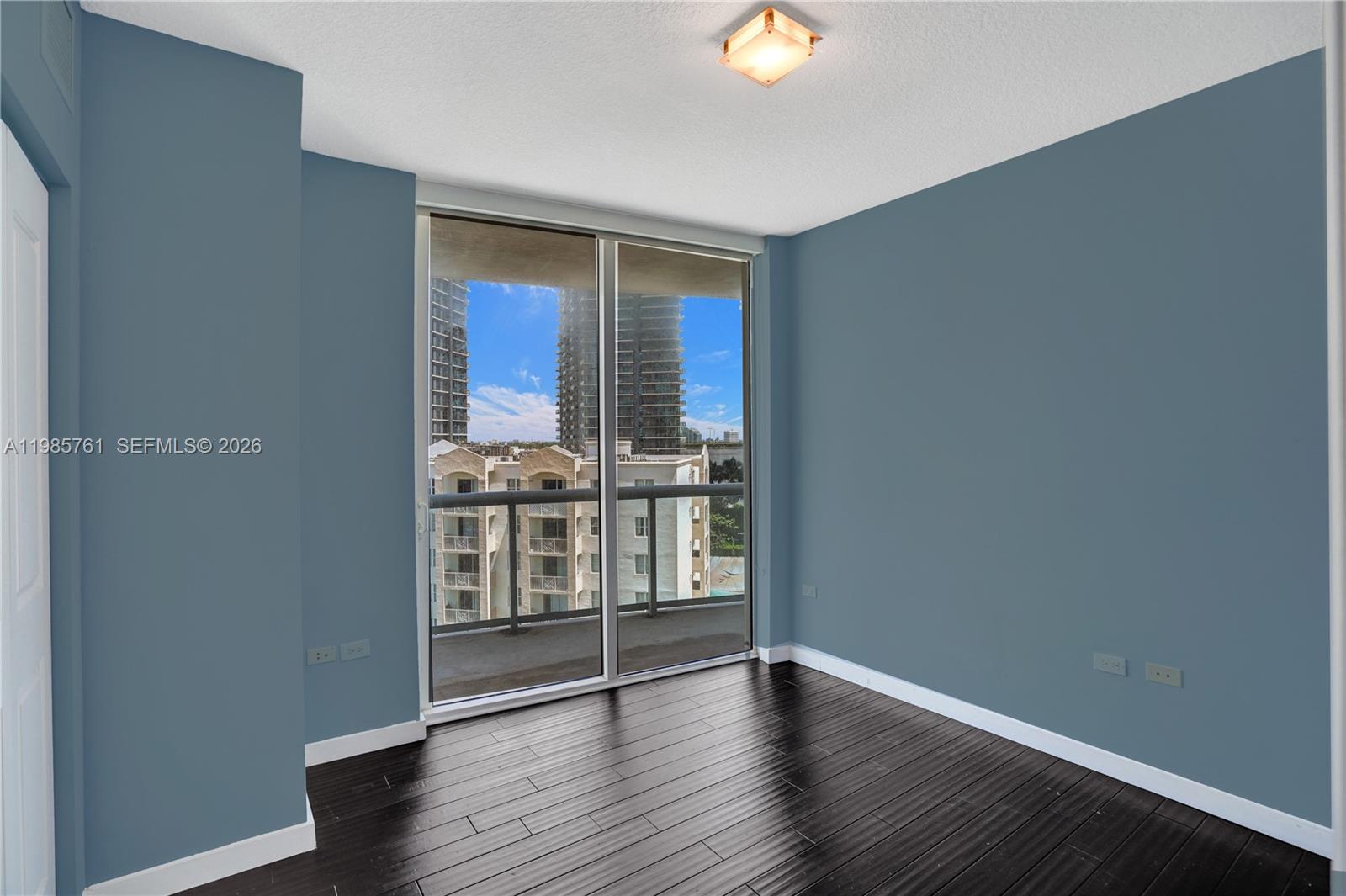 PLATINUM CONDO - Residential Lease