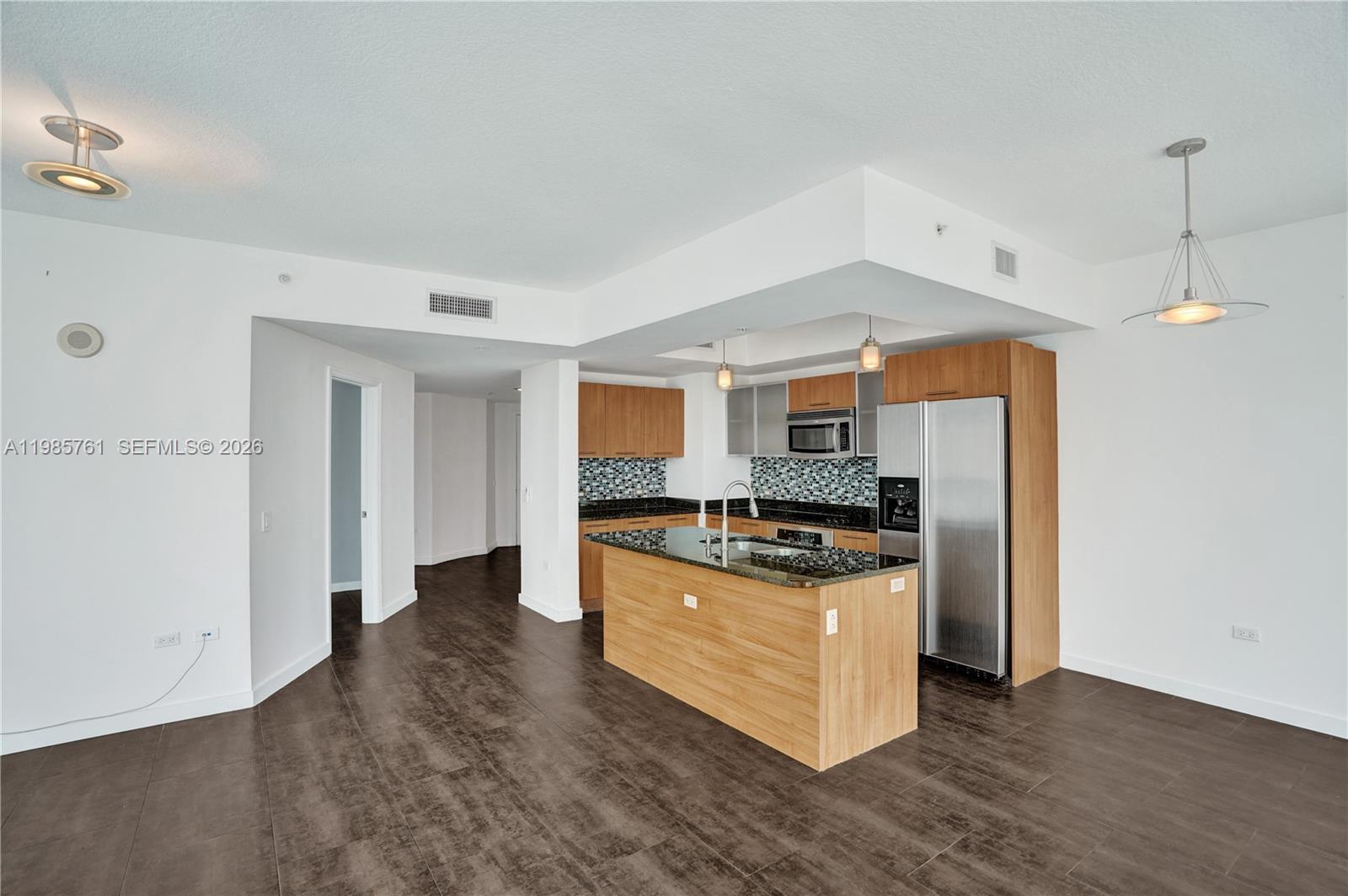 PLATINUM CONDO - Residential Lease