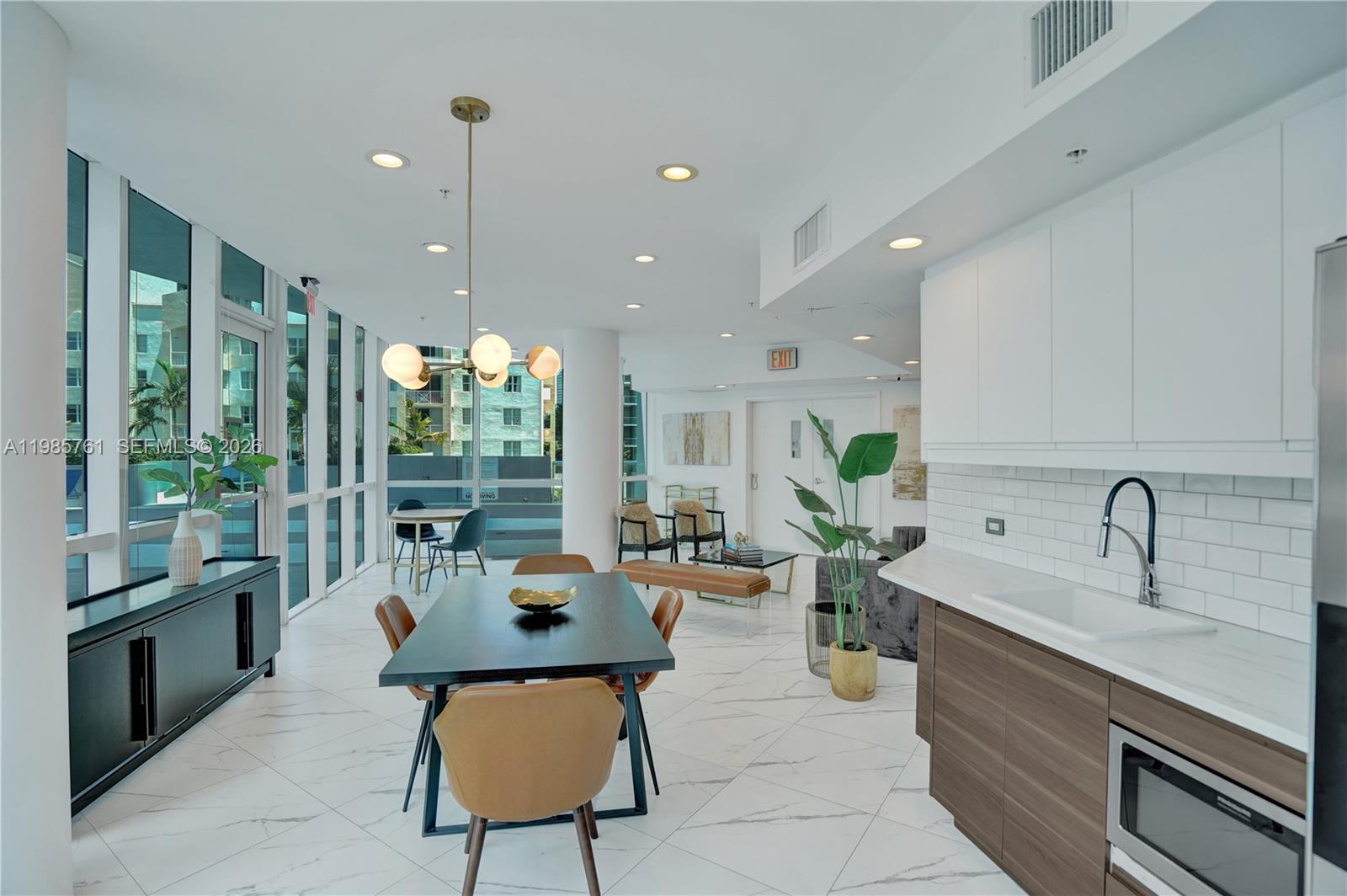 PLATINUM CONDO - Residential Lease